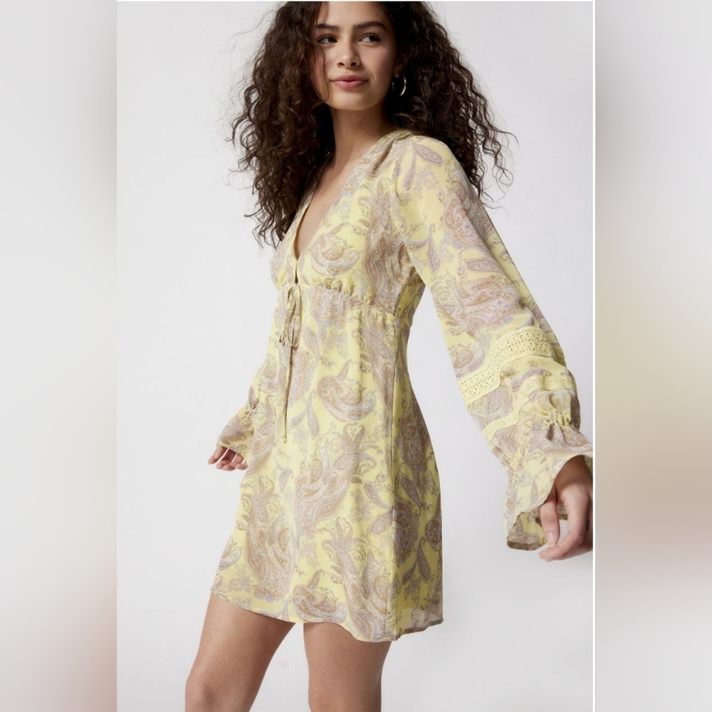Urban Outfitters Charlene Printed Long Sleeve Mini Dress Paisley Print